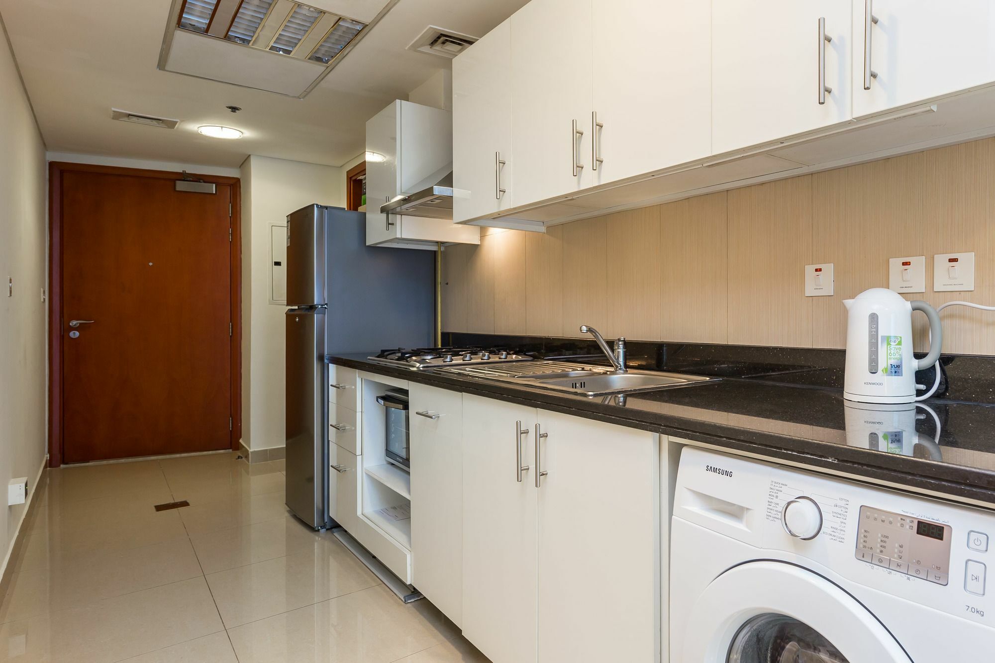 Park Towers By Deluxe Homes Apartment